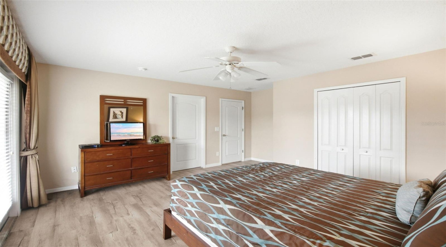 DAVENPORT, Florida 33896, 5 Bedrooms Bedrooms, ,4 BathroomsBathrooms,Residential,For Sale,NORFOLK,0,MFRG5114040