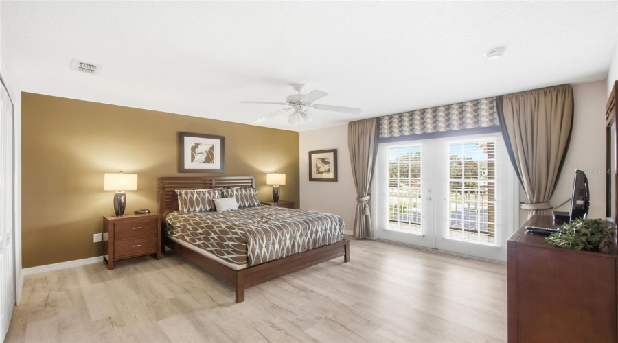 DAVENPORT, Florida 33896, 5 Bedrooms Bedrooms, ,4 BathroomsBathrooms,Residential,For Sale,NORFOLK,0,MFRG5114040