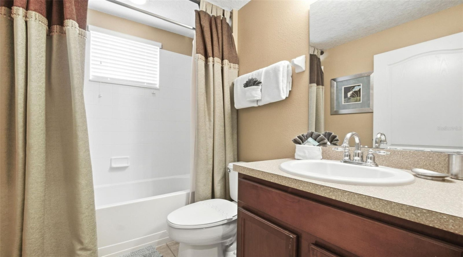First Floor Ensuite Bathroom