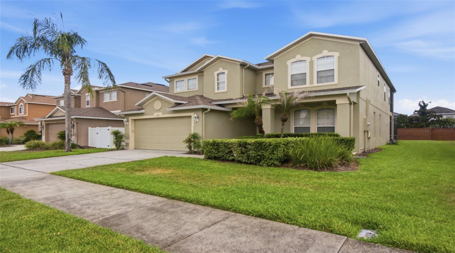 DAVENPORT, Florida 33896, 5 Bedrooms Bedrooms, ,4 BathroomsBathrooms,Residential,For Sale,NORFOLK,0,MFRG5114040