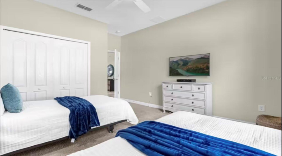 KISSIMMEE, Florida 34747, 5 Bedrooms Bedrooms, ,5 BathroomsBathrooms,Residential,For Sale,BANANA PALM,0,MFRO6412256