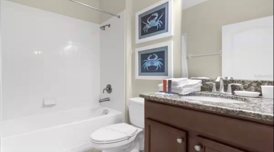 KISSIMMEE, Florida 34747, 5 Bedrooms Bedrooms, ,5 BathroomsBathrooms,Residential,For Sale,BANANA PALM,0,MFRO6412256