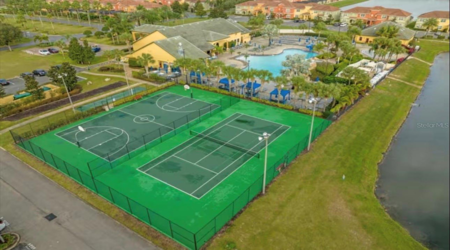 KISSIMMEE, Florida 34747, 5 Bedrooms Bedrooms, ,5 BathroomsBathrooms,Residential,For Sale,BANANA PALM,0,MFRO6412256