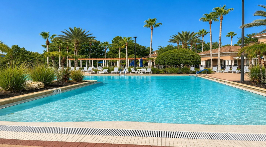 Zero entry resort-style swimming pool at clubhouse
