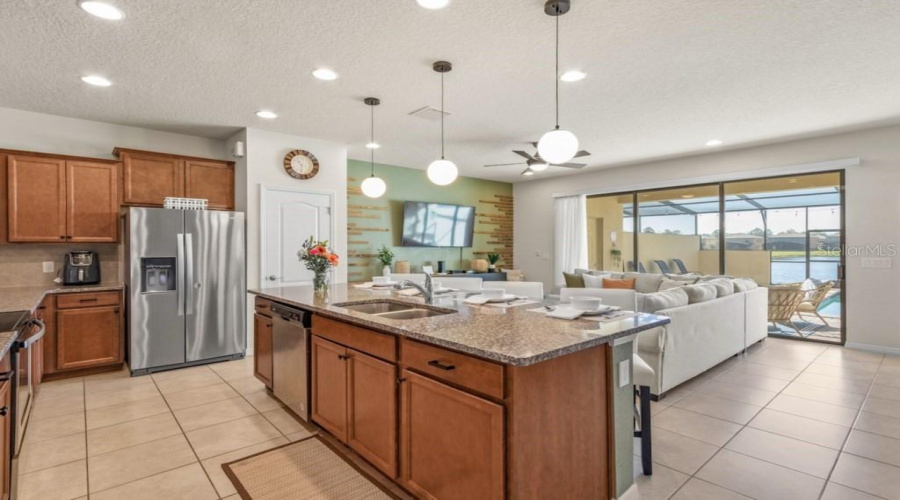 KISSIMMEE, Florida 34747, 5 Bedrooms Bedrooms, ,4 BathroomsBathrooms,Residential,For Sale,GENEVE,0,MFRO6420591