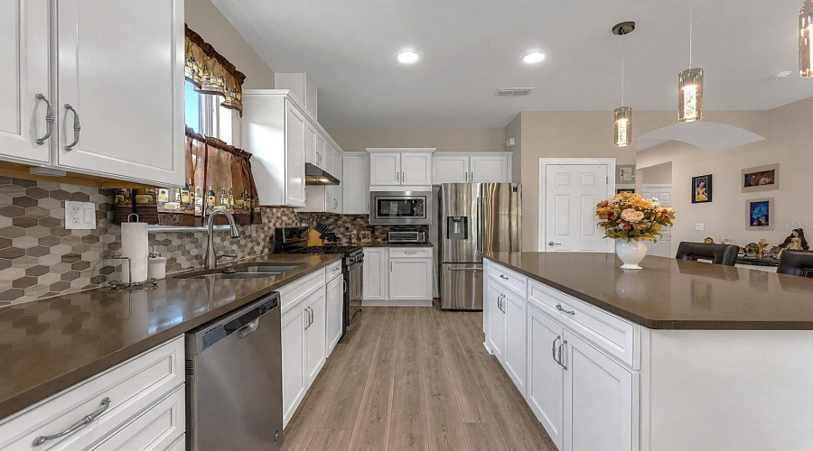 DAVENPORT, Florida 33837, 2 Bedrooms Bedrooms, ,2 BathroomsBathrooms,Residential,For Sale,ALMANSA,0,MFRS5152289
