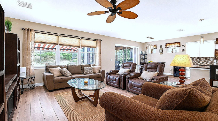 DAVENPORT, Florida 33837, 2 Bedrooms Bedrooms, ,2 BathroomsBathrooms,Residential,For Sale,ALMANSA,0,MFRS5152289