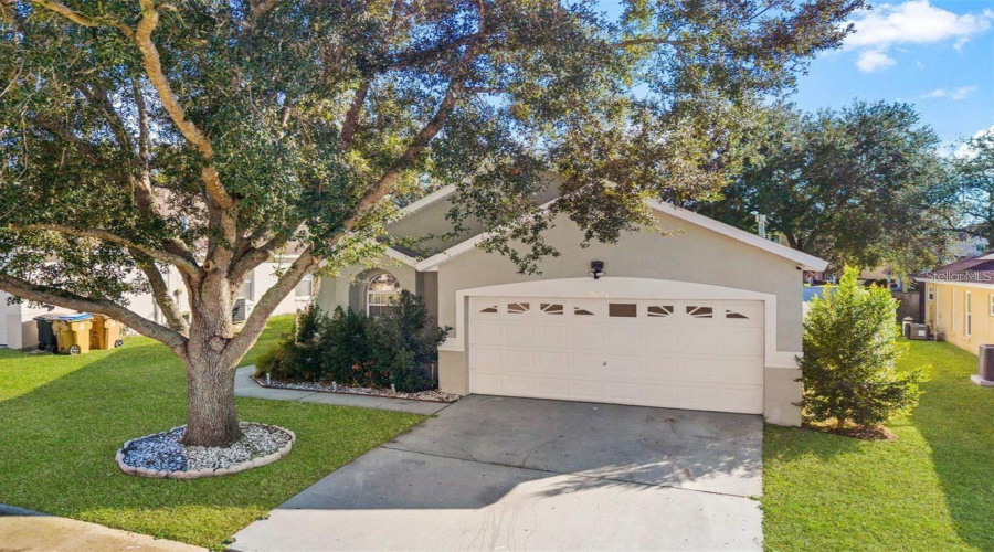 KISSIMMEE, Florida 34747, 4 Bedrooms Bedrooms, ,3 BathroomsBathrooms,Residential,For Sale,ONEIDA,0,MFRO6420584