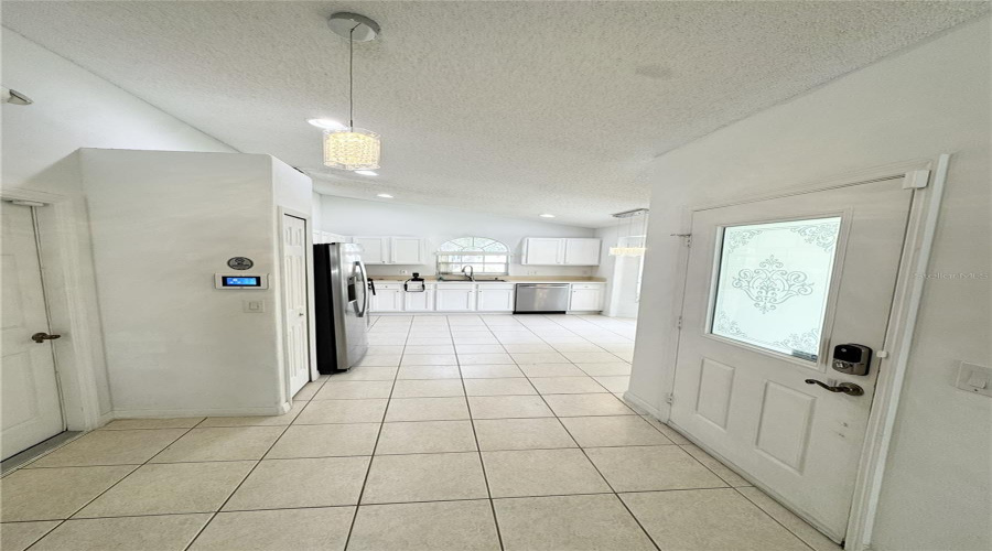 KISSIMMEE, Florida 34747, 4 Bedrooms Bedrooms, ,3 BathroomsBathrooms,Residential,For Sale,ONEIDA,0,MFRO6420584