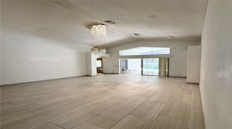 KISSIMMEE, Florida 34747, 4 Bedrooms Bedrooms, ,3 BathroomsBathrooms,Residential,For Sale,ONEIDA,0,MFRO6420584
