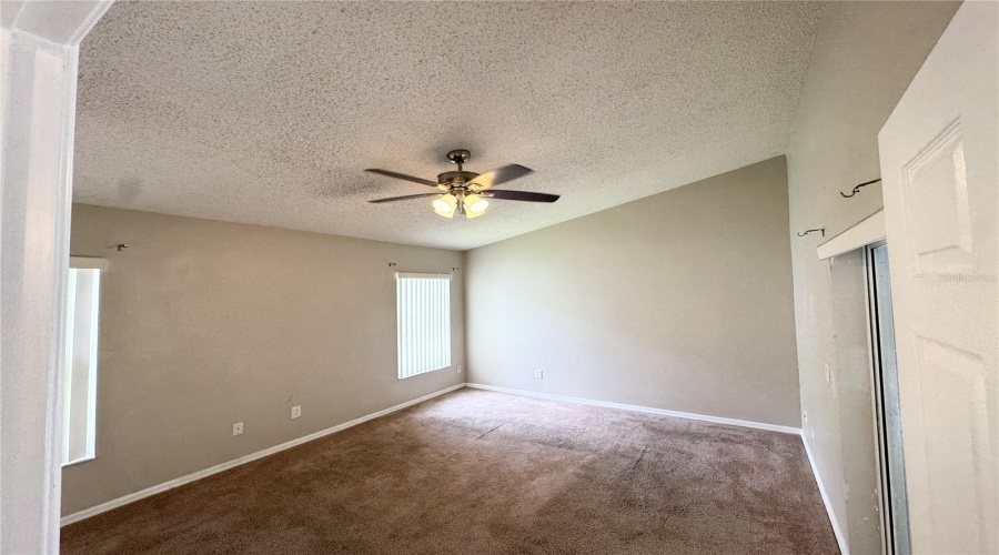 KISSIMMEE, Florida 34747, 4 Bedrooms Bedrooms, ,3 BathroomsBathrooms,Residential,For Sale,ONEIDA,0,MFRO6420584
