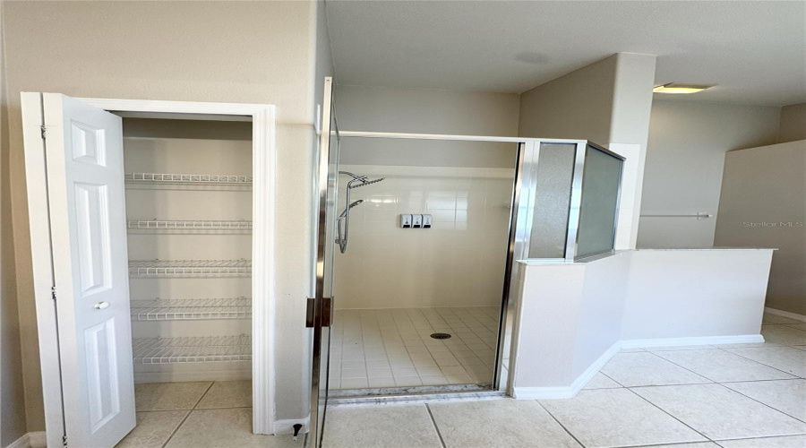 KISSIMMEE, Florida 34747, 4 Bedrooms Bedrooms, ,3 BathroomsBathrooms,Residential,For Sale,ONEIDA,0,MFRO6420584