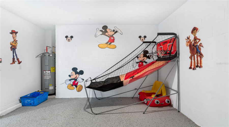 DAVENPORT, Florida 33896, 3 Bedrooms Bedrooms, ,2 BathroomsBathrooms,Residential,For Sale,SPLASH SHOT,0,MFRO6420495