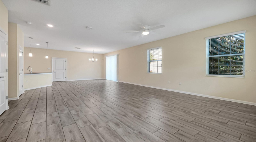 DAVENPORT, Florida 33896, 5 Bedrooms Bedrooms, ,3 BathroomsBathrooms,Residential,For Sale,SHINNECOCK HILLS,0,MFRO6420639