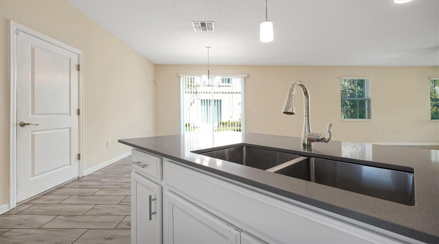 DAVENPORT, Florida 33896, 5 Bedrooms Bedrooms, ,3 BathroomsBathrooms,Residential,For Sale,SHINNECOCK HILLS,0,MFRO6420639