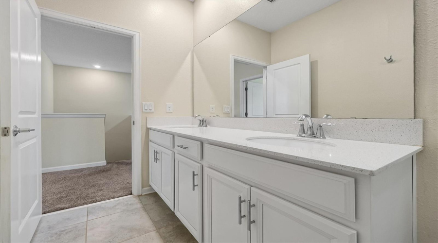 DAVENPORT, Florida 33896, 5 Bedrooms Bedrooms, ,3 BathroomsBathrooms,Residential,For Sale,SHINNECOCK HILLS,0,MFRO6420639