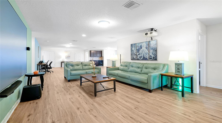 KISSIMMEE, Florida 34747, 9 Bedrooms Bedrooms, ,6 BathroomsBathrooms,Residential,For Sale,LIMA AVE,0,MFRO6420335