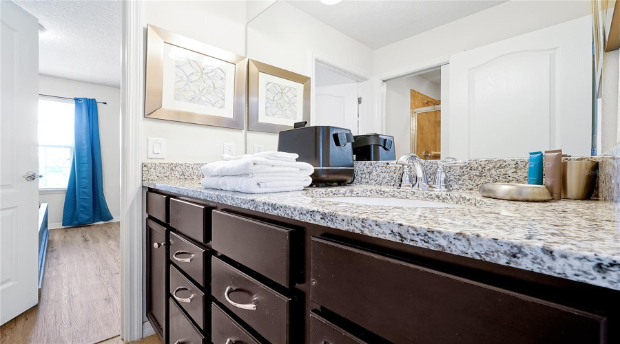 KISSIMMEE, Florida 34747, 9 Bedrooms Bedrooms, ,6 BathroomsBathrooms,Residential,For Sale,LIMA AVE,0,MFRO6420335