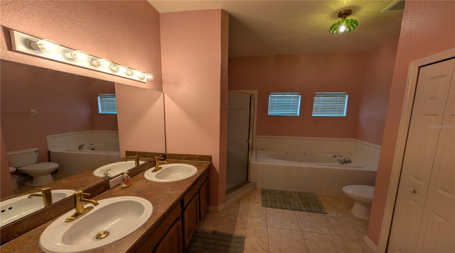 DAVENPORT, Florida 33897, 3 Bedrooms Bedrooms, ,2 BathroomsBathrooms,Residential,For Sale,WATLING,0,MFRO6420690
