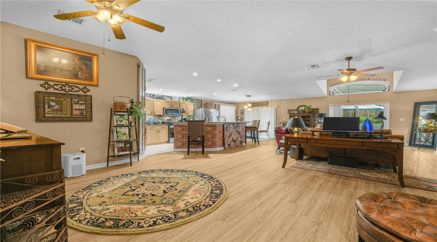 DAVENPORT, Florida 33837, 3 Bedrooms Bedrooms, ,2 BathroomsBathrooms,Residential,For Sale,CHINA BERRY,0,MFRL4962959
