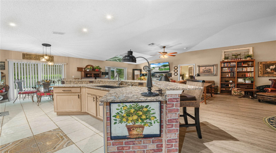 DAVENPORT, Florida 33837, 3 Bedrooms Bedrooms, ,2 BathroomsBathrooms,Residential,For Sale,CHINA BERRY,0,MFRL4962959