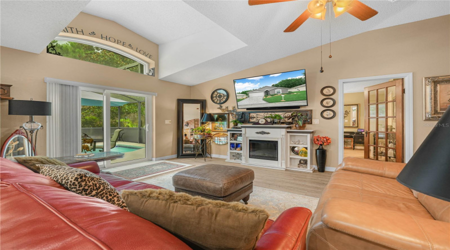DAVENPORT, Florida 33837, 3 Bedrooms Bedrooms, ,2 BathroomsBathrooms,Residential,For Sale,CHINA BERRY,0,MFRL4962959