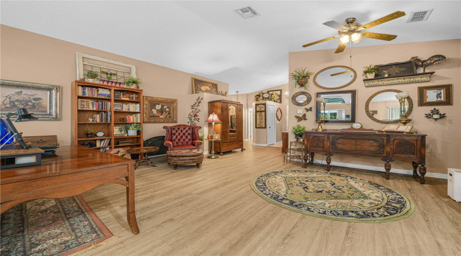 DAVENPORT, Florida 33837, 3 Bedrooms Bedrooms, ,2 BathroomsBathrooms,Residential,For Sale,CHINA BERRY,0,MFRL4962959