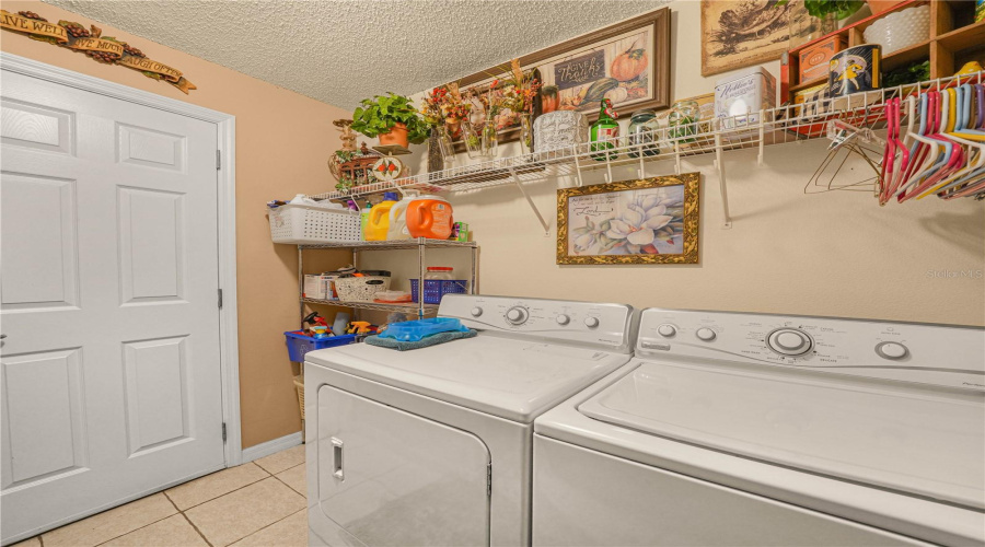 DAVENPORT, Florida 33837, 3 Bedrooms Bedrooms, ,2 BathroomsBathrooms,Residential,For Sale,CHINA BERRY,0,MFRL4962959