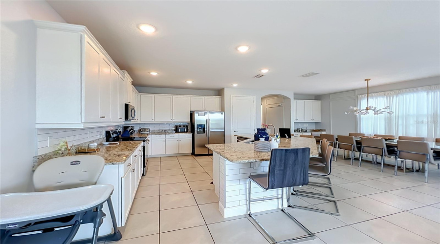 Kissimmee, Florida 34747, 6 Bedrooms Bedrooms, ,5 Bathroomsbathrooms,Residential,For Sale,Southfield,0,Mfro6418227