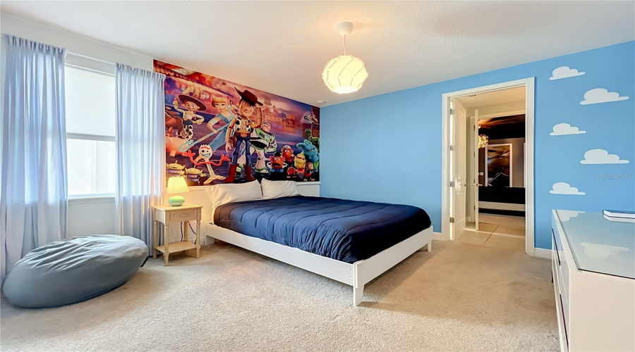 Kissimmee, Florida 34747, 6 Bedrooms Bedrooms, ,5 Bathroomsbathrooms,Residential,For Sale,Southfield,0,Mfro6418227
