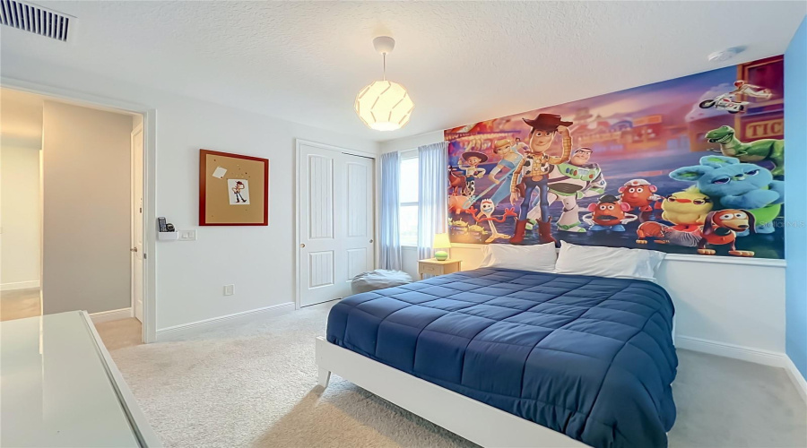 Kissimmee, Florida 34747, 6 Bedrooms Bedrooms, ,5 Bathroomsbathrooms,Residential,For Sale,Southfield,0,Mfro6418227