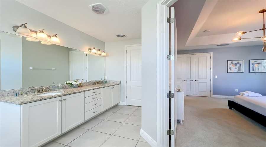 Kissimmee, Florida 34747, 6 Bedrooms Bedrooms, ,5 Bathroomsbathrooms,Residential,For Sale,Southfield,0,Mfro6418227