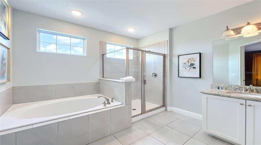 Kissimmee, Florida 34747, 6 Bedrooms Bedrooms, ,5 Bathroomsbathrooms,Residential,For Sale,Southfield,0,Mfro6418227