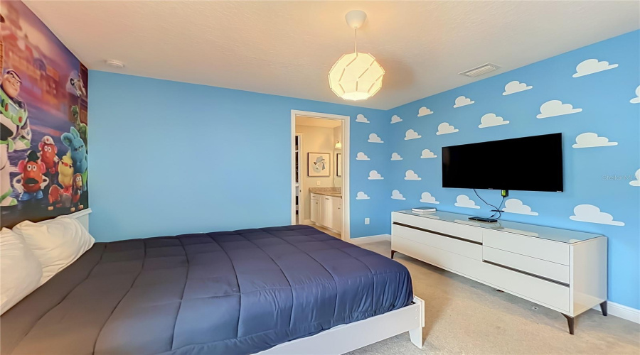 Kissimmee, Florida 34747, 6 Bedrooms Bedrooms, ,5 Bathroomsbathrooms,Residential,For Sale,Southfield,0,Mfro6418227