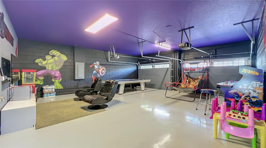 Kissimmee, Florida 34747, 6 Bedrooms Bedrooms, ,5 Bathroomsbathrooms,Residential,For Sale,Southfield,0,Mfro6418227