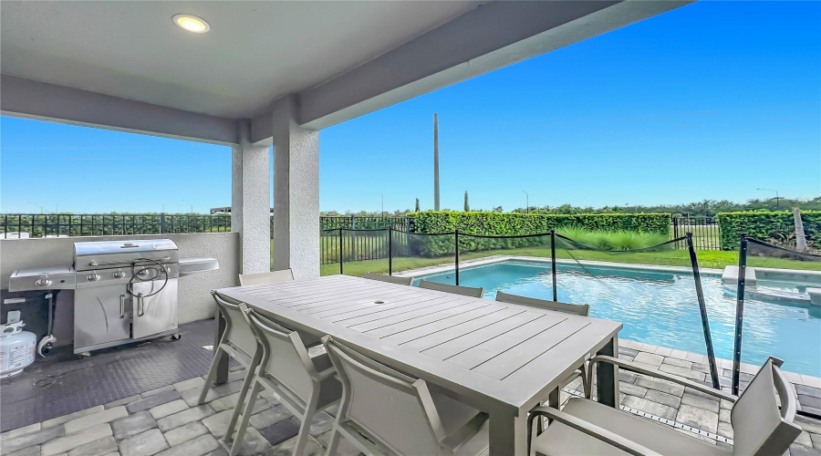 Kissimmee, Florida 34747, 6 Bedrooms Bedrooms, ,5 Bathroomsbathrooms,Residential,For Sale,Southfield,0,Mfro6418227
