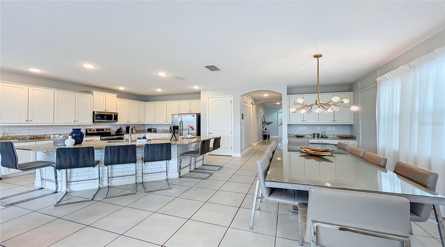 Kissimmee, Florida 34747, 6 Bedrooms Bedrooms, ,5 Bathroomsbathrooms,Residential,For Sale,Southfield,0,Mfro6418227