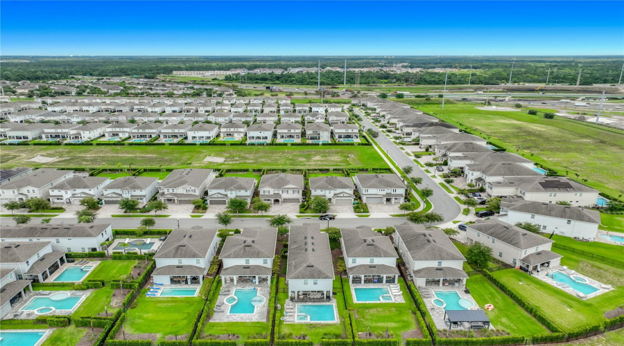 Kissimmee, Florida 34747, 6 Bedrooms Bedrooms, ,5 Bathroomsbathrooms,Residential,For Sale,Southfield,0,Mfro6418227