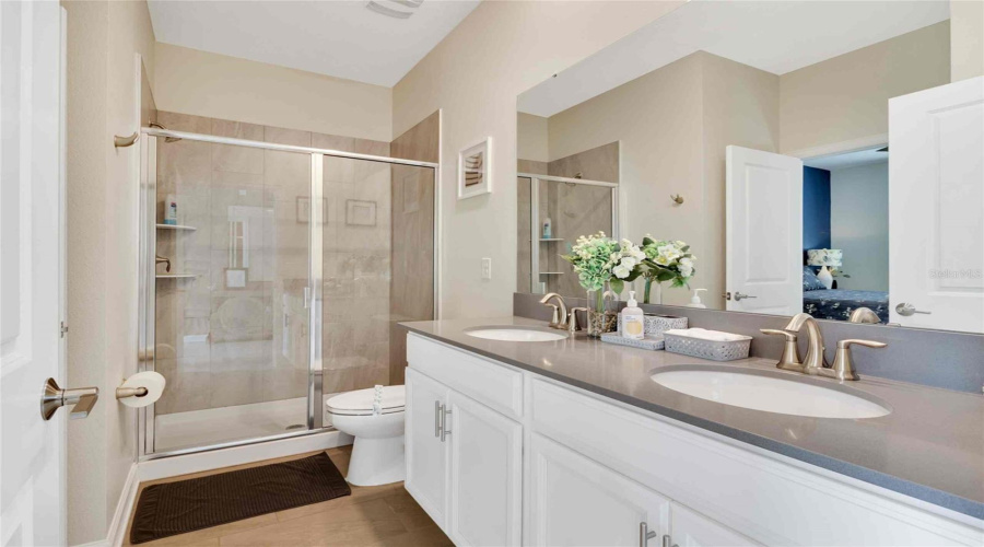Kissimmee, Florida 34746, 8 Bedrooms Bedrooms, ,5 Bathroomsbathrooms,Residential,For Sale,Narrative,0,Mfro6420720