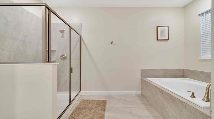 Kissimmee, Florida 34746, 8 Bedrooms Bedrooms, ,5 Bathroomsbathrooms,Residential,For Sale,Narrative,0,Mfro6420720