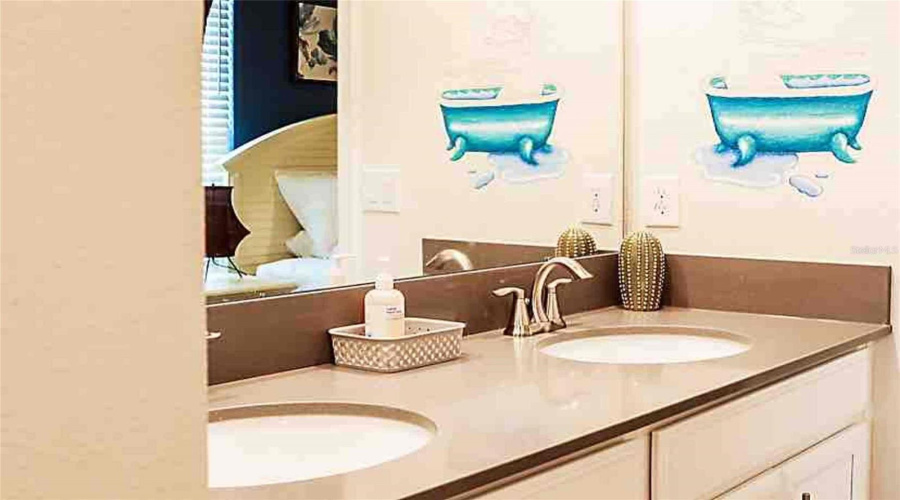 Kissimmee, Florida 34746, 8 Bedrooms Bedrooms, ,5 Bathroomsbathrooms,Residential,For Sale,Narrative,0,Mfro6420720