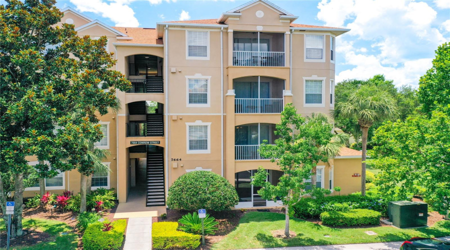 KISSIMMEE, Florida 34747, 3 Bedrooms Bedrooms, ,2 BathroomsBathrooms,Residential,For Sale,COMROW,0,MFRO6417344