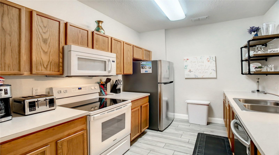KISSIMMEE, Florida 34747, 3 Bedrooms Bedrooms, ,2 BathroomsBathrooms,Residential,For Sale,COMROW,0,MFRO6417344