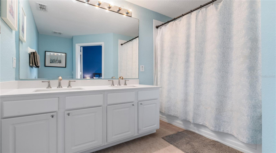 KISSIMMEE, Florida 34747, 3 Bedrooms Bedrooms, ,3 BathroomsBathrooms,Residential,For Sale,FITZCLARENCE,0,MFRS5152612