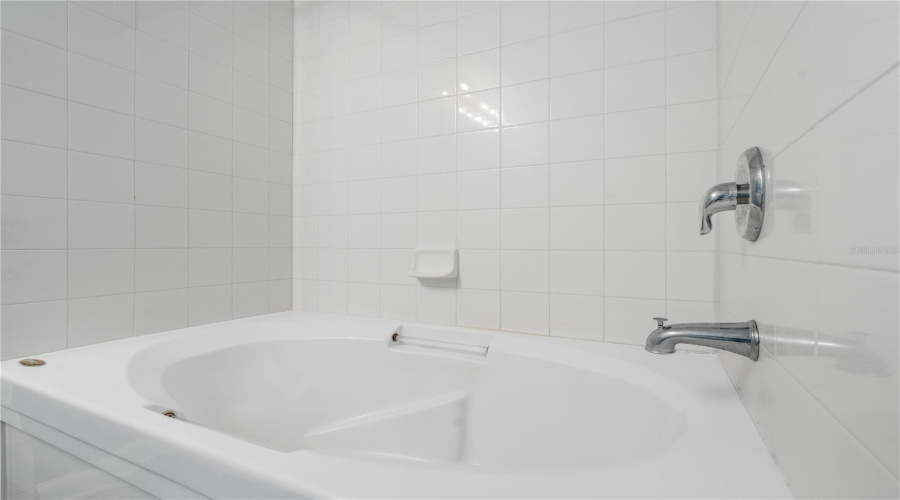 KISSIMMEE, Florida 34747, 3 Bedrooms Bedrooms, ,3 BathroomsBathrooms,Residential,For Sale,FITZCLARENCE,0,MFRS5152612