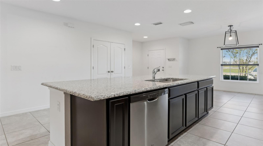 DAVENPORT, Florida 33837, 3 Bedrooms Bedrooms, ,2 BathroomsBathrooms,Residential,For Sale,ANNABELLE,0,MFRP4939094