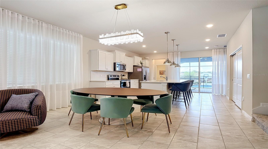 DAVENPORT, Florida 33897, 5 Bedrooms Bedrooms, ,5 BathroomsBathrooms,Residential,For Sale,LANA,0,MFRA4698371