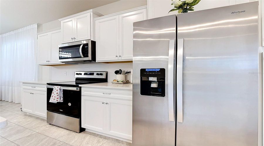 DAVENPORT, Florida 33897, 5 Bedrooms Bedrooms, ,5 BathroomsBathrooms,Residential,For Sale,LANA,0,MFRA4698371