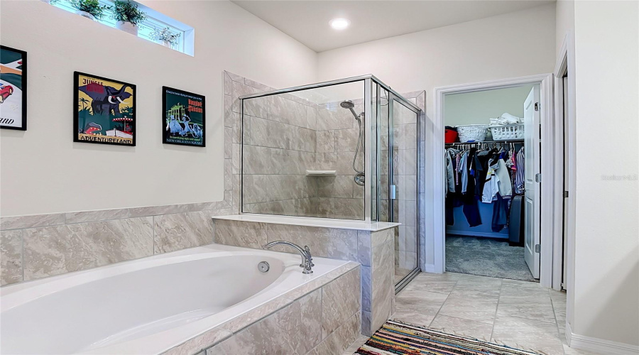 DAVENPORT, Florida 33897, 5 Bedrooms Bedrooms, ,5 BathroomsBathrooms,Residential,For Sale,LANA,0,MFRA4698371