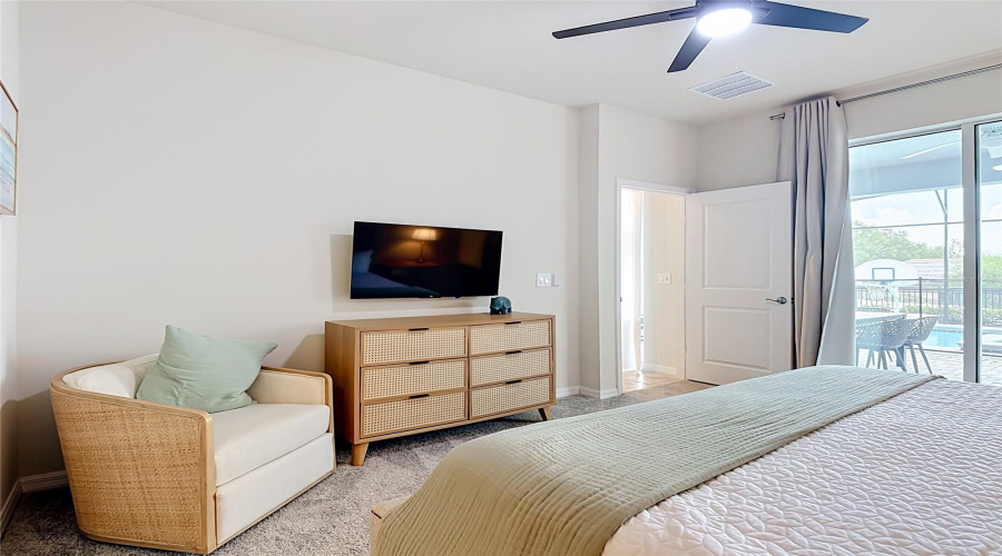 DAVENPORT, Florida 33897, 5 Bedrooms Bedrooms, ,5 BathroomsBathrooms,Residential,For Sale,LANA,0,MFRA4698371